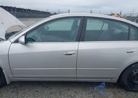 2005 Nissan Altima 2.5 S from USA, damaged, VIN 1N4AL11D65N412748